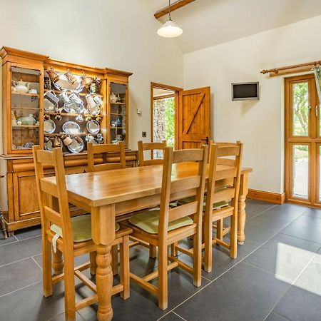 Ysgubor Hir Villa Llanedy Kültér fotó
