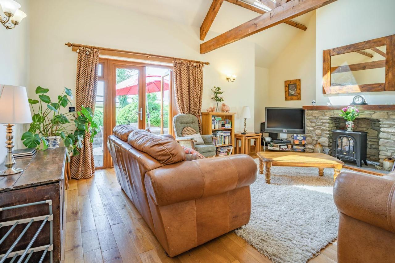 Ysgubor Hir Villa Llanedy Kültér fotó